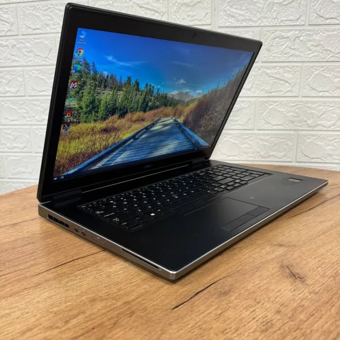 Мобільна робоча станція Б-клас Dell Precision 7730 / 17.3" (1920x1080) IPS / Intel Core i7-8850H (6 (12) ядер по 2.6 - 4.3 GHz) / 32 GB DDR4 / 512 GB SSD NVMe / nVidia Quadro P4200, 8 GB GDDR5, 256-bit / WebCam б/в - зображення 4