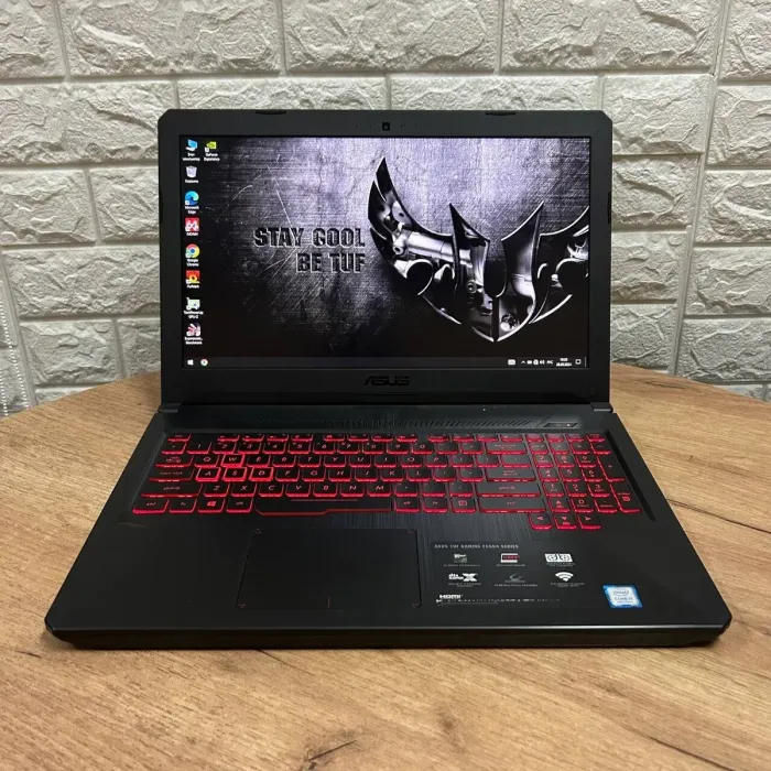 Ігровий ноутбук Б-клас Asus TUF Gaming FX504GD / 15.6" (1920x1080) IPS / Intel Core i5-8300H (4 (8) ядра по 2.3 - 4.0 GHz) / 8 GB DDR4 / 256 GB SSD / nVidia GeForce GTX 1050, 2 GB GDDR5, 128-bit / WebCam б/в - зображення 2