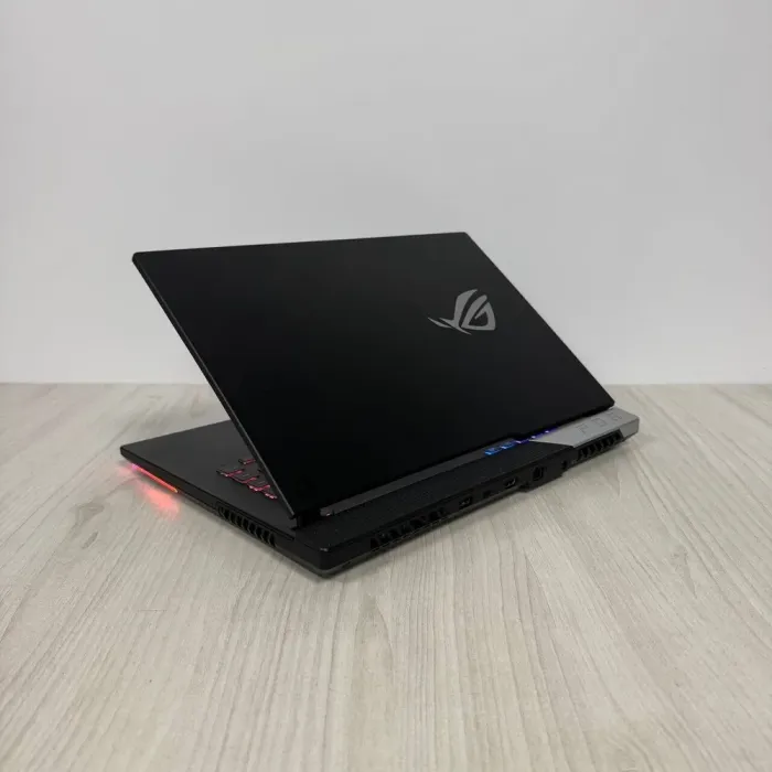 Ігровий ноутбук Б-класу Asus ROG Strix G15 Advantage Edition G513QY / 15.6" (2560x1440) IPS / AMD Ryzen 9 5980HX (8 (16) ядер по 3,3 - 4,8 ГГц) / 16 ГБ DDR4 / 512 ГБ SSD NVMe / AMD Radeon RX 6800M, 12 ГБ GDDR6, 192-біт б/в - зображення 6
