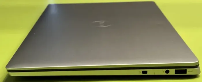 Ультрабук Б класс Dell Latitude 9520 / 15.6"  IPS / Intel Core i7-1185G7 (4(8) ядра по 4.8GHz) / 32GB DDR4 / 256GB SSD / IRIS Xe graphics б/в - зображення 8