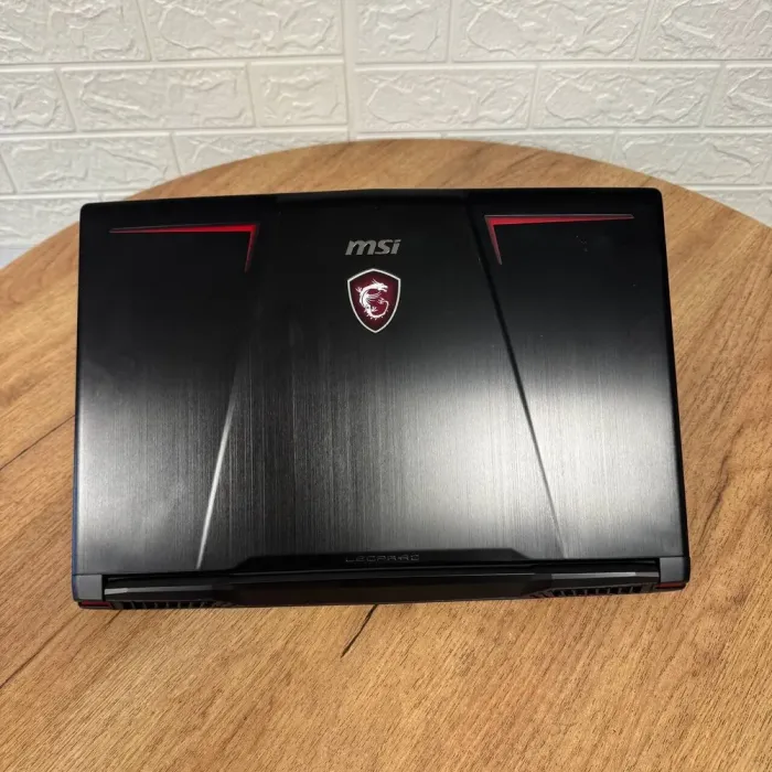 Ігровий ноутбук MSI GP63 Leopard 8RD / 15.6" (1920x1080) TN / Intel Core i7-8750H (6 (12) ядер по 2.2 - 4.1 GHz) / 8 GB DDR4 / 256 GB SSD / nVidia GeForce GTX 1050 Ti, 4 GB GDDR5, 128-bit / WebCam б/в - зображення 3