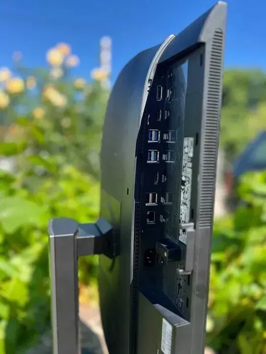 Моноблок Dell OptiPlex 7450 All-in-One / 23.8" (1920x1080) IPS / Intel Core i3-6100 (2 (4) ядра по 3.7 GHz) / 8 GB DDR4 / 128 GB SSD / Intel HD Graphics 530 / WebCam б/в - зображення 3