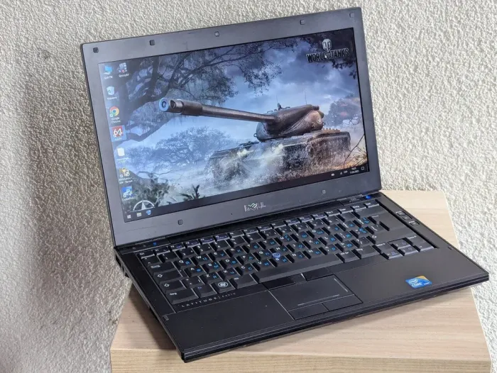 Ноутбук Dell Latitude E4310 / 13.3" (1366x768) TN / Intel Core i5-520M (2 (4) ядра по 2.4 - 2.93 GHz) / 8 GB DDR3 / 128 GB SSD / Intel HD Graphics / WebCam б/в - зображення 3