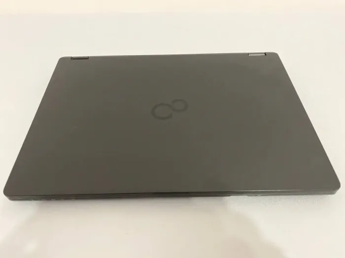 Ноутбук Б-клас Fujitsu LifeBook U748 / 14" (1920x1080) IPS / Intel Core i5-7200U (2 (4) ядра по 2.5 - 3.1 GHz) / 8 GB DDR4 / 256 GB SSD / Intel HD Graphics 620 / WebCam б/в - зображення 8