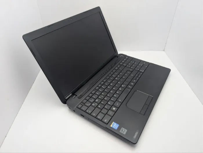 Ноутбук Toshiba Satellite C50-A / 15.6" (1366x768) TN / Intel Celeron N2820 (2 ядра по 2.13 - 2.39 GHz) / 8 GB DDR3 / 250 GB HDD / Intel HD Graphics / WebCam / DVD-ROM б/в - изображение 6