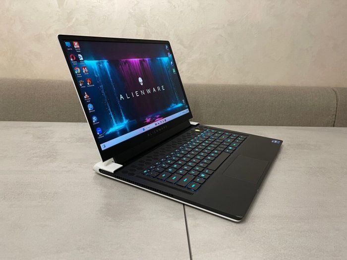 Ігровий ноутбук Dell Alienware 15 R2 / 17,3" (1920x1080) IPS / Intel Core i7-12700H (14 (20) ядер по 3,5 - 4,7 ГГц) / 32 ГБ DDR5 / 512 ГБ SSD / nVidia GeForce RTX 3080 Ti, 16 ГБ GDDR6, 256-біт / Веб-камера б/в - зображення 5