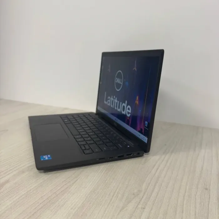 Ультрабук Б-клас Dell Latitude 7420 / 14" (1920x1080) IPS / Intel Core i5-1145G7 (4 (8) ядра по 2.6 - 4.4 GHz) / 16 GB DDR4 / 256 GB SSD NVMe / Intel Iris Xe Graphics / WebCam б/в - зображення 5