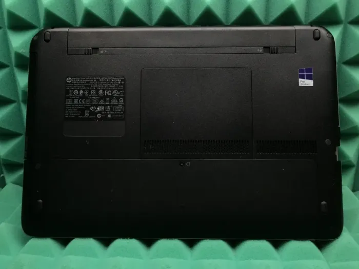 Ноутбук Б клас HP ProBook 450 G2 / 15.6" (1366x768) TN / Intel Core i3-5005U (2 (4) ядра по 2.0 GHz) / 4 GB DDR3 / 128 GB SSD / Intel HD Graphics 5500 / WebCam / USB 3.0 / DVD-RW / HDMI б/в - зображення 6