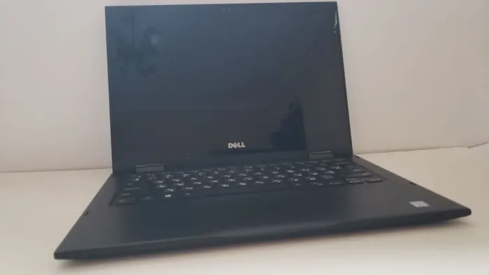 Ноутбук Dell Latitude 3390 2-in-1 / 13.3" (1920x1080) IPS Touch / Intel Core i5-8350U (4 (8) ядра по 1.7 - 3.6 GHz) / 8 GB DDR4 / 256 GB SSD / Intel UHD Graphics 620 / WebCam б/в - зображення 2