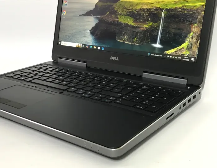 Мобільна робоча станція Б-класу Dell Precision 7520 / 15,6" (1920x1080) IPS / Intel Core i7-7700HQ (4 (8) ядра по 2,8 - 3,8 ГГц) / 16 ГБ DDR4 / 256 ГБ SSD / nVidia Quadro M2200, 4 ГБ GDDR5, 128-біт / WebCam / Win 10 Pro б/в - зображення 9