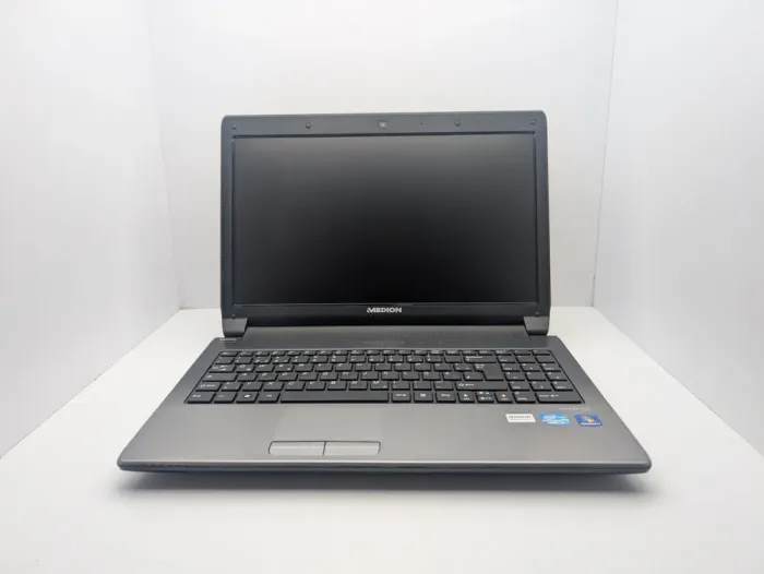 Ноутбук Medion Akoya E6228 / 15.6" (1366x768) TN / Intel Core i3-2350M (2 (4) ядра по 2.3 GHz) / 6 GB DDR3 / 120 GB SSD / Intel HD Graphics 3000 / WebCam б/в - зображення 7