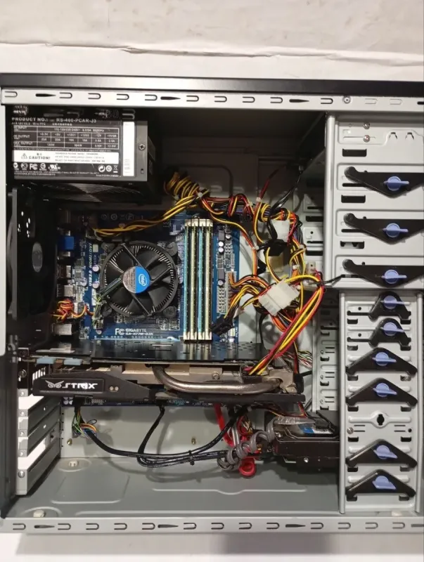 Ігровий ПК Cooler Master Elite 331 Tower / Intel Core i5-3470 (4 ядра по 3,2 - 3,6 ГГц) / 16 ГБ DDR4 / 250 ГБ SSD + 1000 ГБ HDD / nVidia GeForce GTX 970, 4 ГБ GDDR5, 256-біт / DVD-RW / 460 Вт б/в - зображення 6