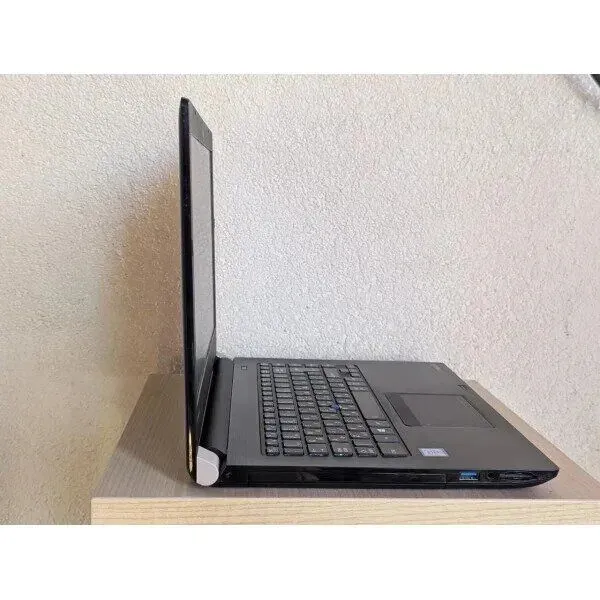 Ноутбук Toshiba Tecra A40-D / 14" (1366x768) TN / Intel Core i5-7300U (2 (4) ядра по 2.6 - 3.5 GHz) / 8 GB DDR4 / 128 GB SSD / Intel HD Graphics 620 / WebCam б/в - зображення 5