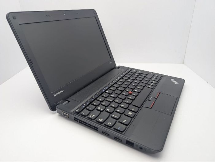 Нетбук Б-клас Lenovo ThinkPad X121e / 12.1" (1366x768) TN / AMD E-450 (2 ядра по 1.65 GHz) / 6 GB DDR3 / 120 GB SSD / AMD Radeon HD 6320 Graphics / WebCam / АКБ не тримає б/в - зображення 6