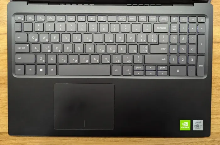 Ноутбук Dell Vostro 5590 / 15.6" (1920x1080) IPS / Intel Core i7-10510U (4 (8) ядра по 1.8 - 4.9 GHz) / 16 GB DDR4 / 512 GB SSD / nVidia GeForce MX250, 2 GB GDDR5, 64-bit / WebCam / Windows 10 б/в - зображення 3