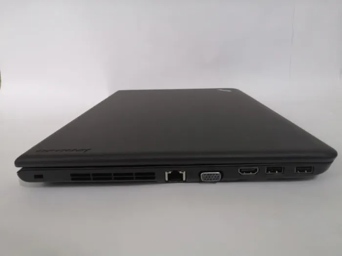 Ноутбук Lenovo ThinkPad E560 / 15.6" IPS / Core i5-6200U (2(4) ядра по 2.3-2.8 GHz) / 8GB DDR3 / 192GB SSD / HD Graphics 520 / WebCam / DVD-ROM / VGA б/в - зображення 4