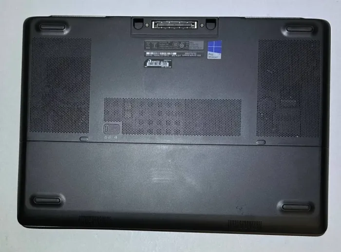 Мобільна робоча станція Dell Precision 7520 / 15,6" (1920x1080) IPS / Intel Core i7-7820HQ (4 (8) ядра по 2,9 - 3,9 ГГц) / 16 ГБ DDR4 / 256 ГБ SSD / nVidia Quadro M1200, 4 ГБ GDDR5, 256-біт / WebCam б/в - зображення 7