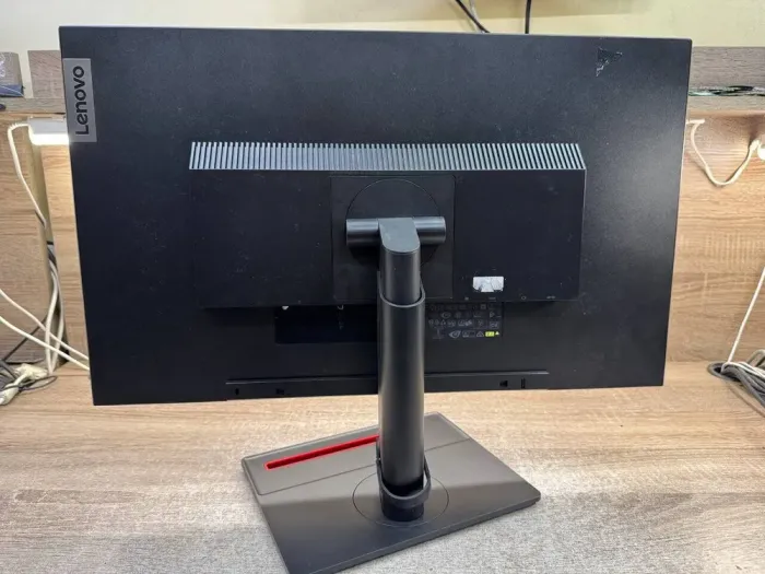 Монітор Lenovo ThinkVision T27i-10 / 27" (1920x1080) IPS / DisplayPort, HDMI, VGA, USB 3.0 / VESA 100x100 б/в - зображення 4