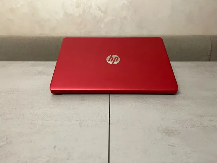 Ультрабук Б-клас HP 15-dw0083wm / 15.6" (1366x768) TN / Intel Pentium Silver N5030 (4 ядра по 1.1 - 3.1 GHz) / 4 GB DDR4 / 128 GB SSD / Intel UHD Graphics 605 / WebCam / USB 3.1 / HDMI б/в - зображення 7