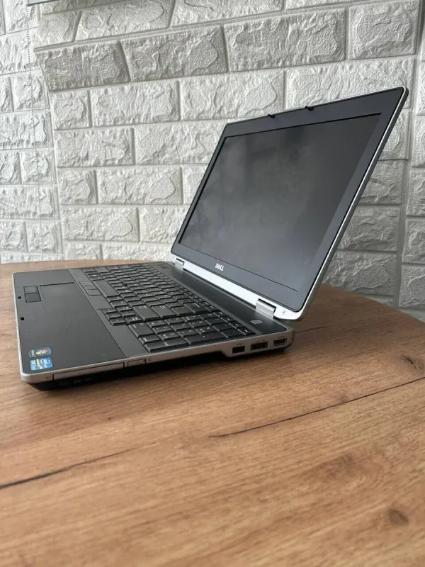 Ноутбук Б-клас Dell Latitude E6530 / 15.6" (1600x900) TN / Intel Core i5-3360M (2 (4) ядра по 2.8 - 3.5 GHz) / 8 GB DDR3 / 256 GB SSD / nVidia NVS 5200M, 1 GB GDDR5, 64-bit / HDMI б/в - зображення 5