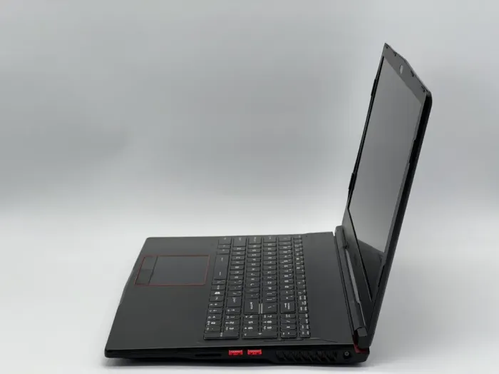 Ігровий ноутбук MSI Raider GE63 / 15.6" (1920x1080) TN / Intel Core i7-8750H (6 (12) ядер по 2.2 - 4.1 GHz) / 16 GB DDR4 / 240 GB SSD + 1000 GB HDD / nVidia GeForce GTX 1070, 8 GB GDDR5, 256-bit / WebCam б/в - зображення 4
