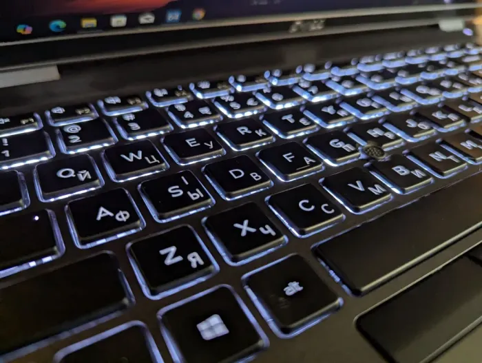 Ультрабук Dell Latitude 5500 / 15.6" (1920x1080) IPS / Intel Core i5-8265U (4 (8) ядра по 1.6 - 3.9 GHz) / 16 GB DDR4 / 256 GB SSD / Intel UHD Graphics 620 / WebCam / HDMI / Windows 10 б/в - зображення 6