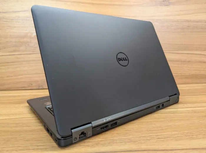 Нетбук Dell Latitude E7250 / 12.5" (1366x768) TN / Intel Core i7-5600U (2 (4) ядра по 2.6 - 3.2 GHz) / 8 GB DDR3 / 128 GB SSD / Intel HD Graphics 5500 / WebCam / Fingerprint / Windows 10 б/в - зображення 7