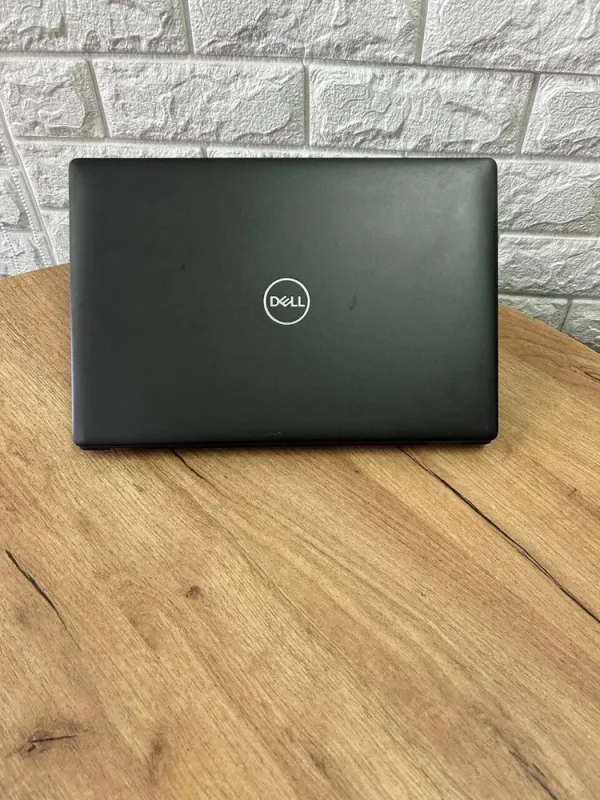 Ультрабук Dell Latitude 5401 / 14" IPS / Core i7-9850H (6(12) ядра по 2.6-4.6 GHz) / 16GB DDR4 / 256GB SSD / UHD Graphics 630 / WebCam б/в - зображення 3