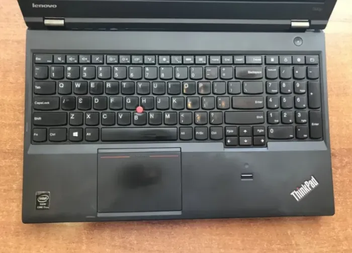 Ноутбук Lenovo ThinkPad T540p / 15.6" (1366x768) TN / Intel Core i5-4300M (2 (4) ядра по 2.6 - 3.3 GHz) / 8 GB DDR3 / 500 GB HDD / Intel HD Graphics 4600 / WebCam б/в - зображення 3