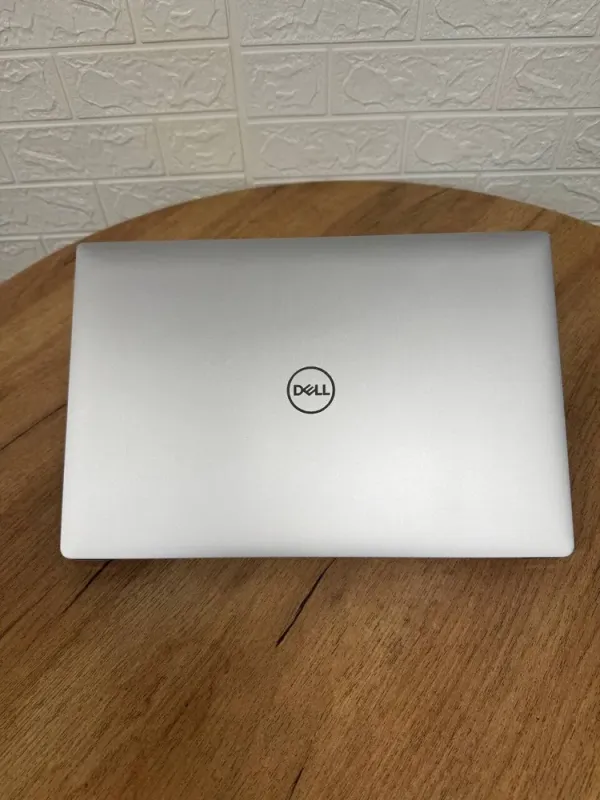 Мобільна робоча станція Dell Precision 5540 / 15.6" (3840x2160) IPS Touch / Intel Core i7-9850H (6 (12) ядер по 2.6 - 4.6 GHz) / 16 GB DDR4 / 512 GB SSD NVMe / nVidia Quadro T1000, 4 GB GDDR5, 128-bit / WebCam б/в - зображення 3