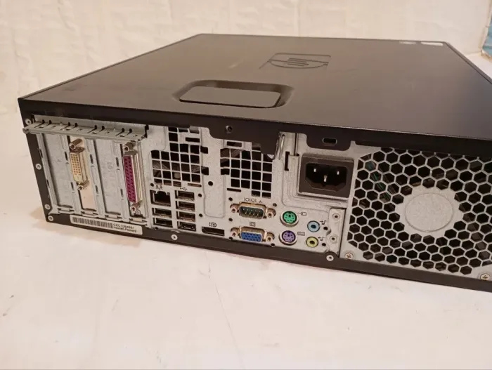 Комплект ПК Б-клас: HP Compaq 6000 Pro SFF / Intel Core 2 Quad Q8300 (4 ядра по 2.5 GHz) / 8 GB DDR3 / 120 GB SSD / Intel GMA Graphics 4500 / DVD-RW + Монітор HP Compaq LA2306x / 23" (1920x1080) IPS / DP, DVI, VGA, USB 2.0 / VESA 100x100 б/в - зображення 5