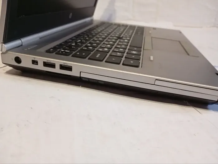 Ноутбук Б-клас HP EliteBook 8460P / 14" (1366x768) TN / Intel Core i5-2540M (2 (4) ядра по 2.6 - 3.3 GHz) / 8 GB DDR3 / 250 GB HDD / Intel HD Graphics 3000 / WebCam / DVD-ROM б/в - зображення 5