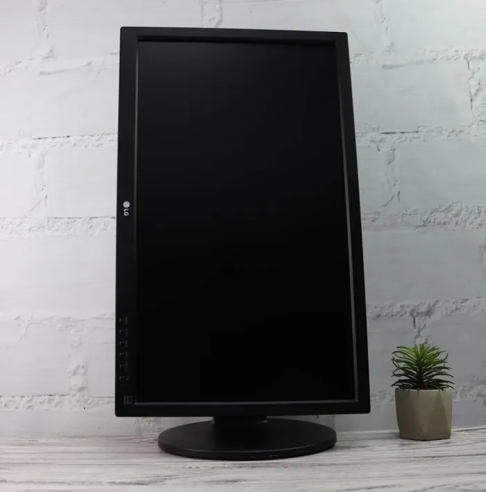 Монітор LG 23MB35PY-B / 23" (1920x1080) IPS / 1x DP, 1x DVI, 1x VGA, 3x USB 2.0, 1x Audio / 2x 1W / VESA 75x75 б/в - зображення 2