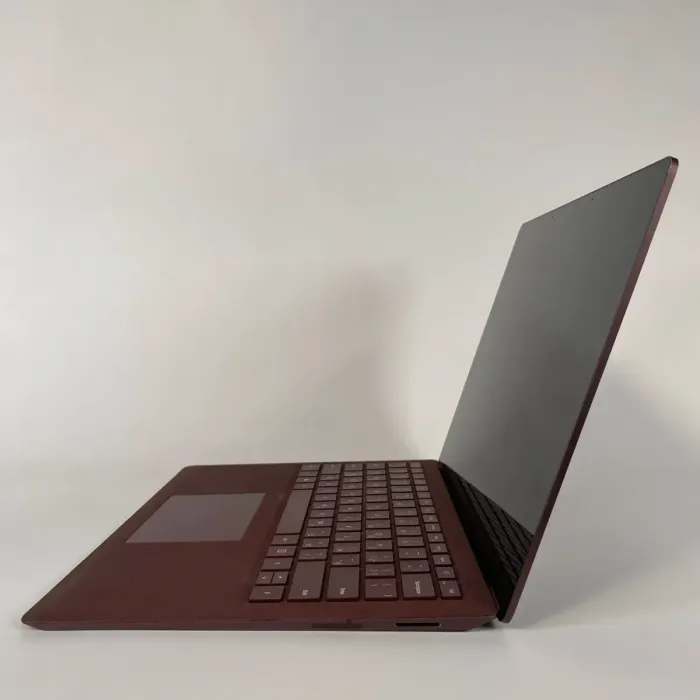 Ноутбук Microsoft Surface Laptop / 13.5" (2256x1504) IPS Touch / Intel Core i7-7660U (2 (4) ядра по 2.5 - 4.0 GHz) / 16 GB DDR3 / 512 GB SSD / Intel Iris Plus Graphics 640 / WebCam б/в - зображення 5