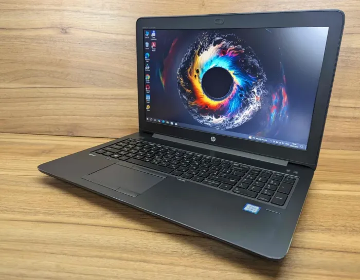 Ультрабук HP zBook 15 G4 / 15.6" (1920x1080) IPS / Intel Core i5-7440HQ (4 ядра по 2.8 - 3.8 GHz) / 16 GB DDR4 / 480 GB SSD / Intel HD Graphics 630 / Fingerprint / Windows 10 б/в - зображення 5