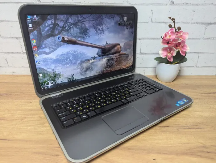 Ноутбук Б-клас Dell Inspiron 17R 5720 / 17.3" (1920x1080) TN / Intel Core i5-3210M (2 (4) ядра по 2.5 - 3.1 GHz) / 12 GB DDR3 / 128 GB SSD / nvidia GeForce GT 630M, 1 GB GDDR5, 128-bit / WebCam / DVD-ROM б/в - зображення 4
