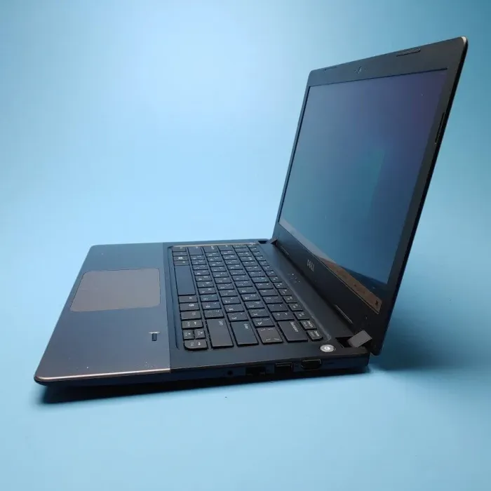 Ультрабук Б-класс Dell Vostro 5470 / 14" (1366x768) TN / Intel Core i3-4010U (2 (4) ядра по 1.7 GHz) / 4 GB DDR3 / 240 GB SSD / Intel HD Graphics 4400 / WebCam / Win 10 Home б/в - зображення 5
