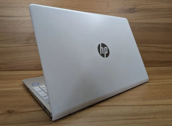 Ноутбук HP Pavilion 15-ck075nr / 15.6" (1920x1080) IPS Touch / Intel Core i5-8250U (4 (8) ядра по 1.6 - 3.4 GHz) / 16 GB DDR4 / 512 GB SSD / Intel HD Graphics 620 / WebCam / Windows 10 б/в - зображення 6