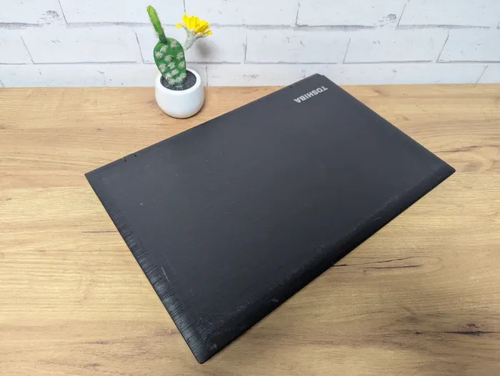 Ноутбук Б-клас Toshiba Satelite Pro C70-C-19E / 17.3" (1600x900) TN / Intel Core i5-5200U (2 (4) ядра по 2.2 - 2.7 GHz) / 12 GB DDR3 / 256 GB SSD / nVidia GeForce 930M, 2 GB GDDR3, 64-bit / WebCam б/в - зображення 7