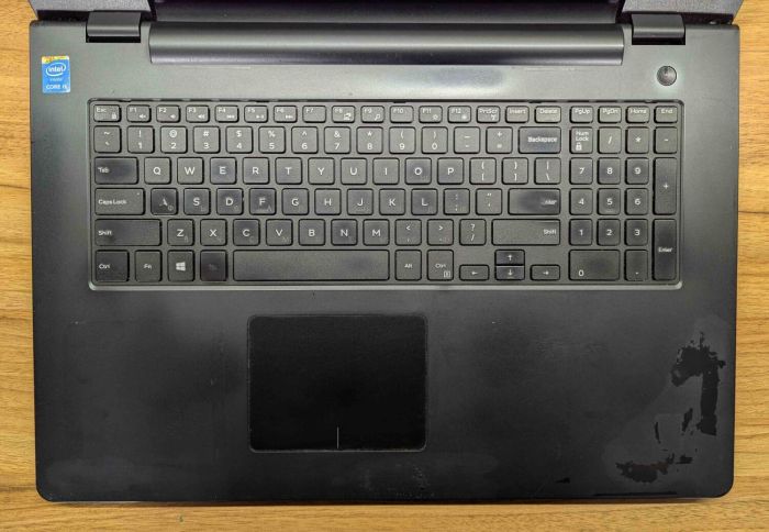 Ноутбук Б-клас Dell Inspiron 5748 / 17.3" (1600x900) TN / Intel Core i5-4210U (2 (4) ядра по 1.7 - 2.7 GHz) / 8 GB DDR3 / 240 GB SSD / Intel HD Graphics 4400 / WebCam / Windows 10 б/в - зображення 4