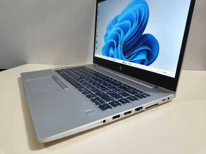 Ультрабук HP EliteBook 745 G6 / 14" (1920x1080) IPS / AMD Ryzen 5 Pro 3500U (4 (8) ядра по 2.1 - 3.7 GHz) / 16 GB DDR4 / 256 GB SSD / AMD Radeon RX Vega 8 Graphics / WebCam / Windows 11 Pro б/в - зображення 6