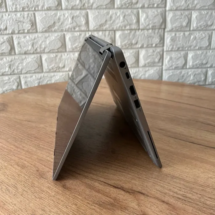 Ультрабук-трансформер Б-клас Dell Latitude 5310 2-in-1 / 13.3" (1920x1080) IPS Touch / Intel Core i7-10610U (4 (8) ядра по 1.8 - 4.9 GHz) / 16 GB DDR4 / 512 GB SSD / UHD Graphics / WebCam б/в - зображення 9