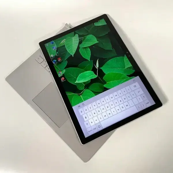 Ноутбук-трансформер Microsoft Surface Book / 13.5 (3000x2000) IPS Touch / Intel Core i5-6300U (2 (4) ядра по 2.4 - 3.0 GHz) / 8 GB DDR3 / 512 GB SSD / Intel HD Graphics 520 / WebCam б/в - зображення 8