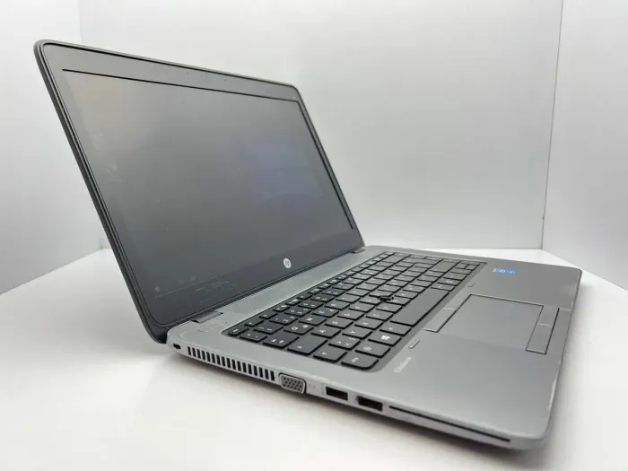Ультрабук Б-клас HP EliteBook 840 G1 / 14" (1366x768) TN / Intel Core i5-4300U (2 (4) ядра по 1.9 - 2.9 GHz) / 4 GB DDR3 / 120 GB SSD / Intel HD Graphics 4400 / WebCam б/в - зображення 3