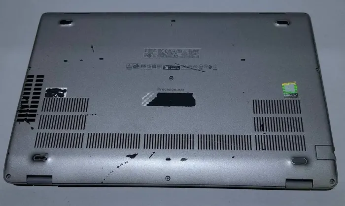 Мобільна робоча станція Б-клас Dell Precision 3551 / 15.6" (1920x1080) IPS / Intel Core i9-10885H (8 (16) ядер по 2.4 - 5.3 GHz) / 16 GB DDR4 / 256 GB SSD / nVidia Quadro P620, 4 GB GDDR5, 128-bit / WebCam / Win 11 б/в - зображення 4