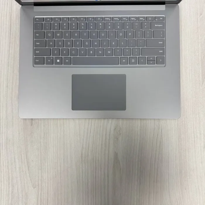Ультрабук Microsoft Surface Laptop 5 / 15" (2496x1664) IPS Touch / Intel Core i7-1255U (10 (12) ядер по 3.5 - 4.7 GHz) / 16 GB DDR5 / 512 GB SSD NVMe / Intel Iris Xe Graphics / WebCam б/в - зображення 7