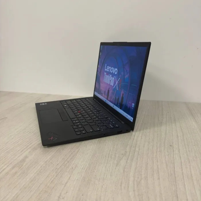 Ультрабук Б-клас Lenovo ThinkPad X1 Carbon Gen 10 / 14" (1920x1080) IPS / Intel Core i7-1255U (10 (12) ядер по 3.5 - 4.7 GHz) / 16 GB DDR5 / 512 GB SSD / Intel Iris Xe Graphics / WebCam б/в - зображення 6
