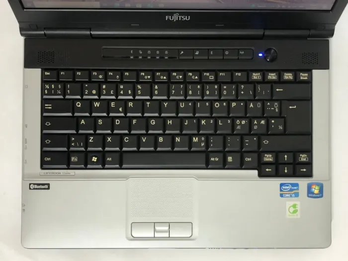 Ноутбук Fujitsu LifeBook S751 / 14" (1366x768) TN / Intel Core i5-2520M (2 (4) ядра по 2.5 - 3.2 GHz) / 4 GB DDR3 / 320 GB HDD / Intel HD Graphics 3000 / WebCam / DVD-ROM б/в - зображення 8