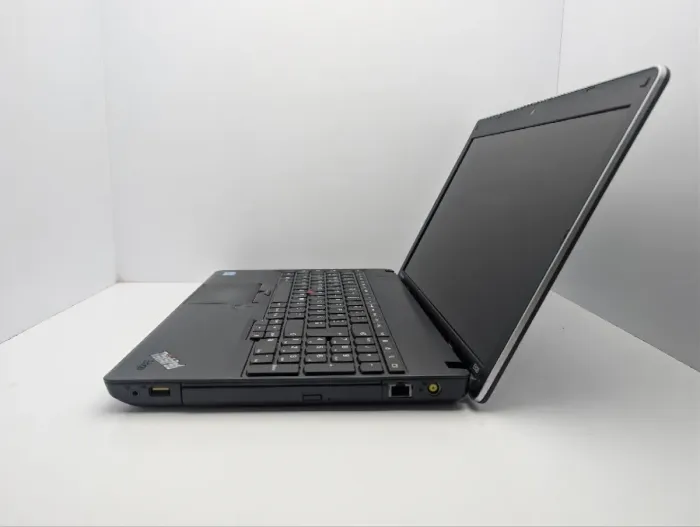 Ноутбук Lenovo Thinkpad E530 / 15.6" (1600x900) TN / Intel Core i7-3632QM (4 (8) ядра по 2.2 - 3.2 GHz) / 8 GB DDR3 / 750 GB HDD / Intel HD Graphics 4000 / WebCam / DVD-ROM б/в - изображение 5