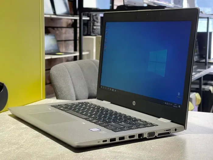 Ноутбук HP ProBook 640 G5 / 14" (1366x768) TN / Intel Core i3-8130U (2 (4) ядра по 2.2 - 3.4 GHz) / 16 GB DDR4 / 240 GB SSD / Intel UHD Graphics 620 б/в - зображення 3